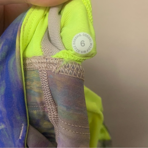 Lululemon Energy High-Neck Longline Tough Bra *Medium Support, B-D Cups Size 6 - Picture 5 of 8